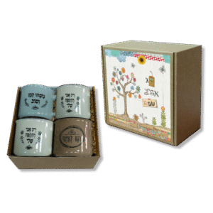 מארז לפסח עם ארבעה ספלים