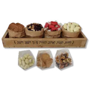 מתנות ירוקות – ארגז עץ עם פרלינים ומיקס בריאות