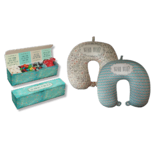 כרית צוואר ומארז ברכות – מתנה ליום האישה