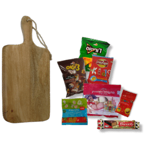 מארז מתוקים וקרש עץ - מתנה לעובד